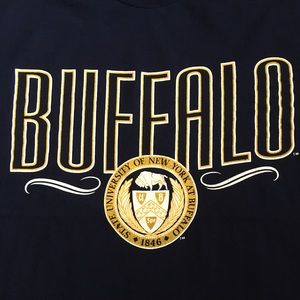 Vintage single stitch University of Buffalo shirt